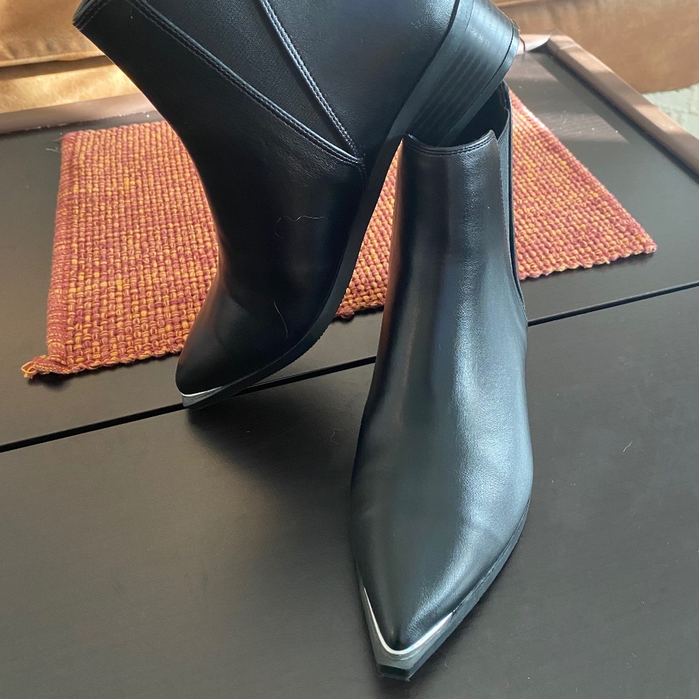 Amazon Western Ankle Booties Size 7.5